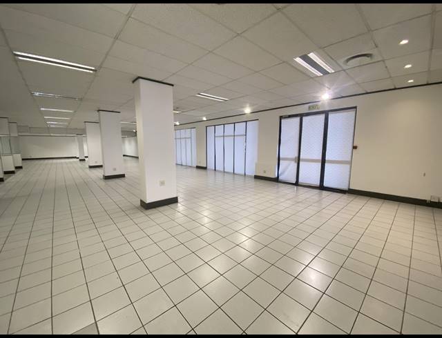 411M² OFFICE TO LET IN CLAREMONT